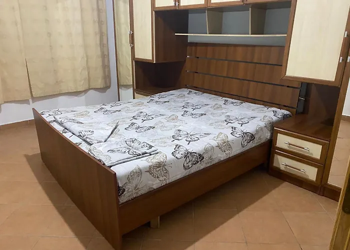 Lejlighed E&b Cosy 5 Tirana