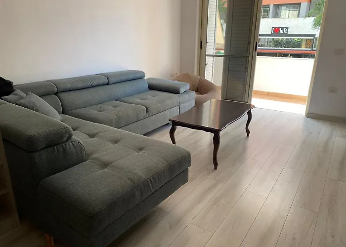 E&b Cosy 5 Tirana
